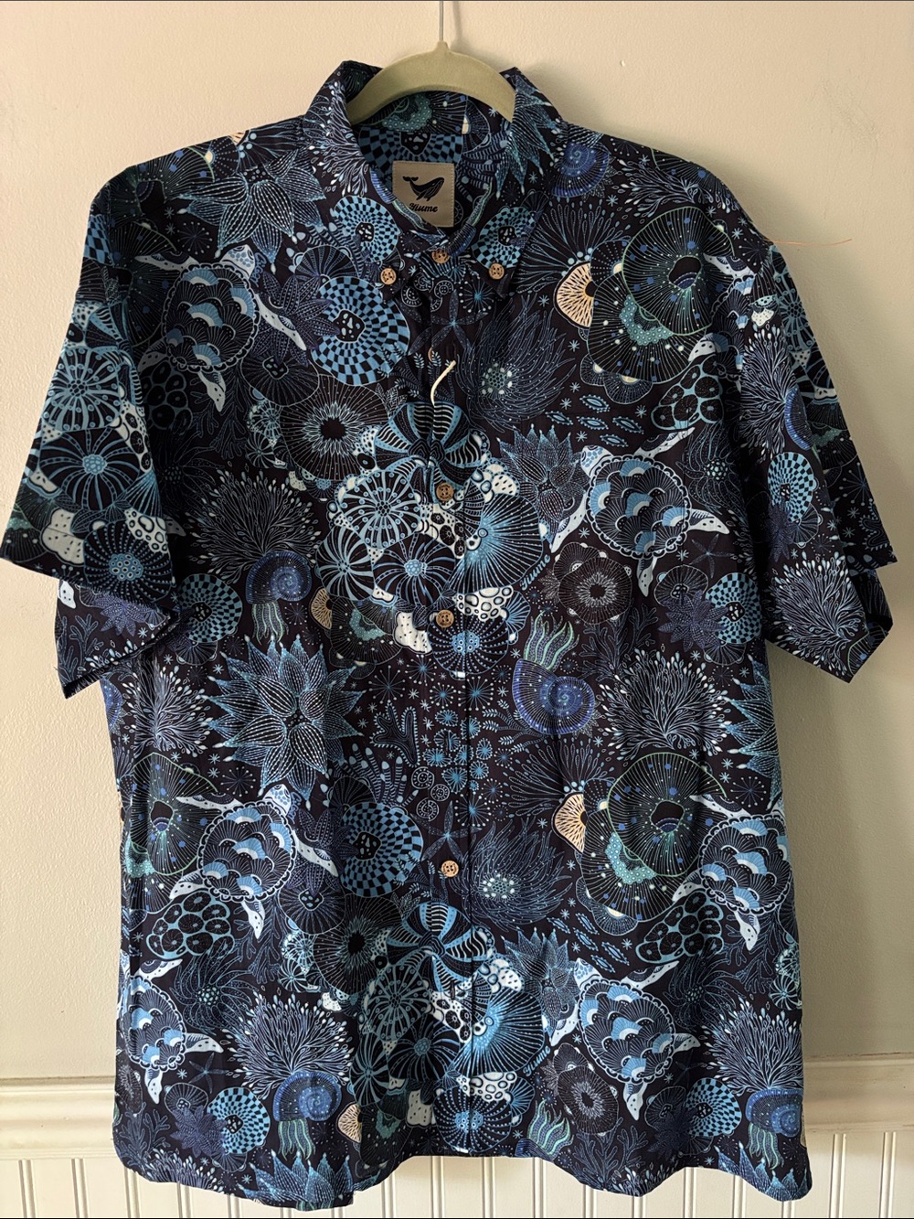 Yiume Blue Floral Sea Turtle Short Sleeve Button Down Aloha Hawaiian Shirt NWT